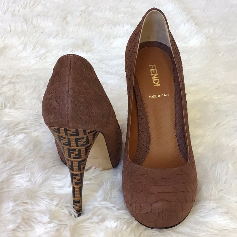 Fendi Dcollet Vitello Python Pumps.